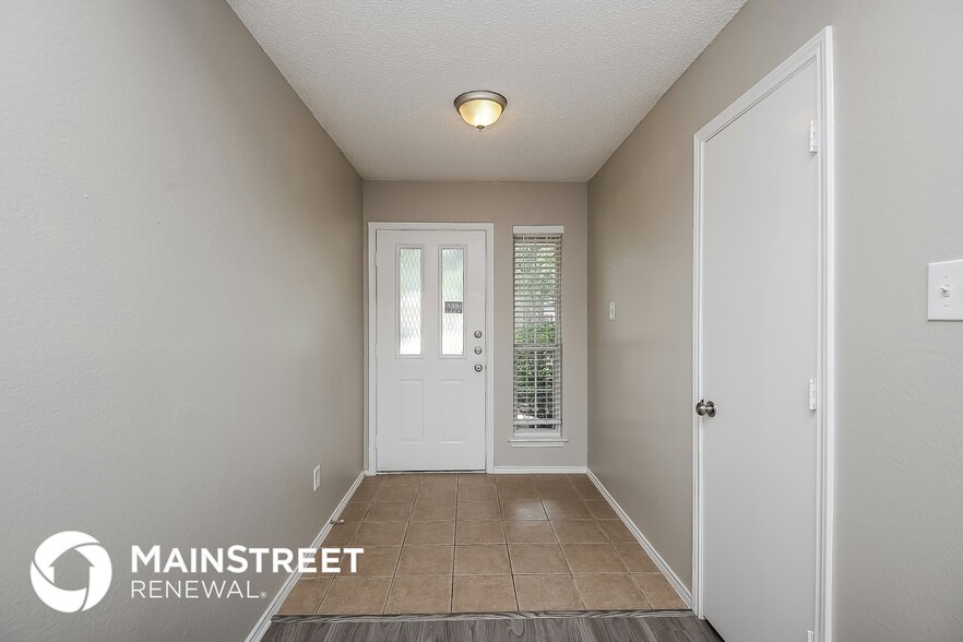 Building Photo - 1113 Glen Creek Dr