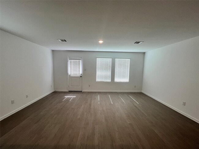 Building Photo - 25649 Rose Creek Dr