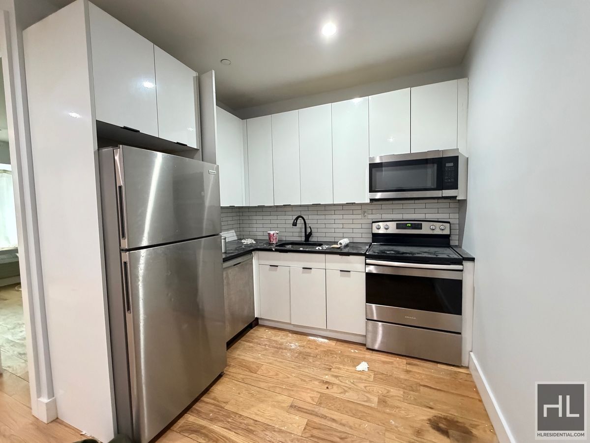 Building Photo - JACKSON AVENUE