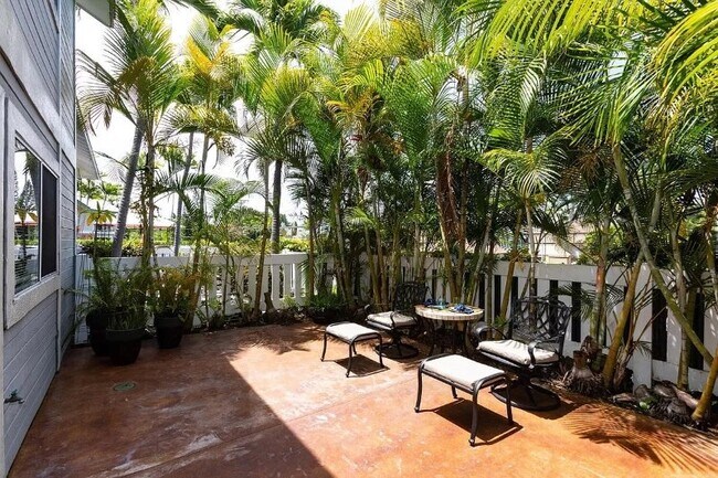 Building Photo - 73-6081-6081 Ali‘i Dr