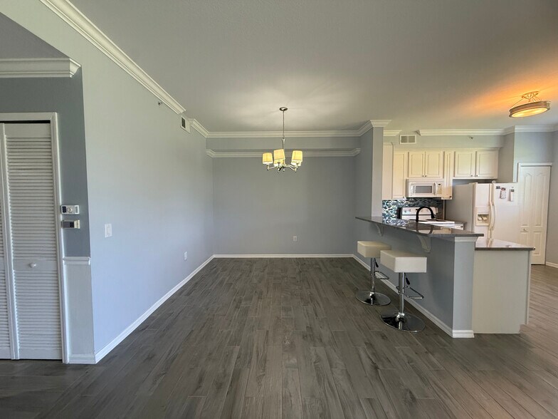 Building Photo - 6816 Sterling Greens Pl