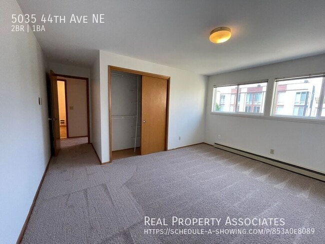 Building Photo - 5035 44th Ave NE