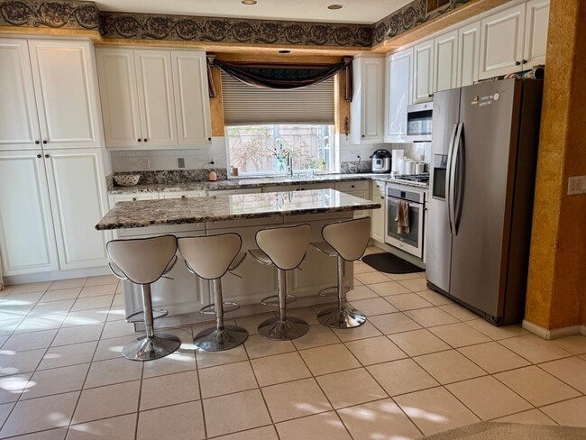 Building Photo - Scripps Ranch 4 Br 3 baths garage yard solar for rent $4990