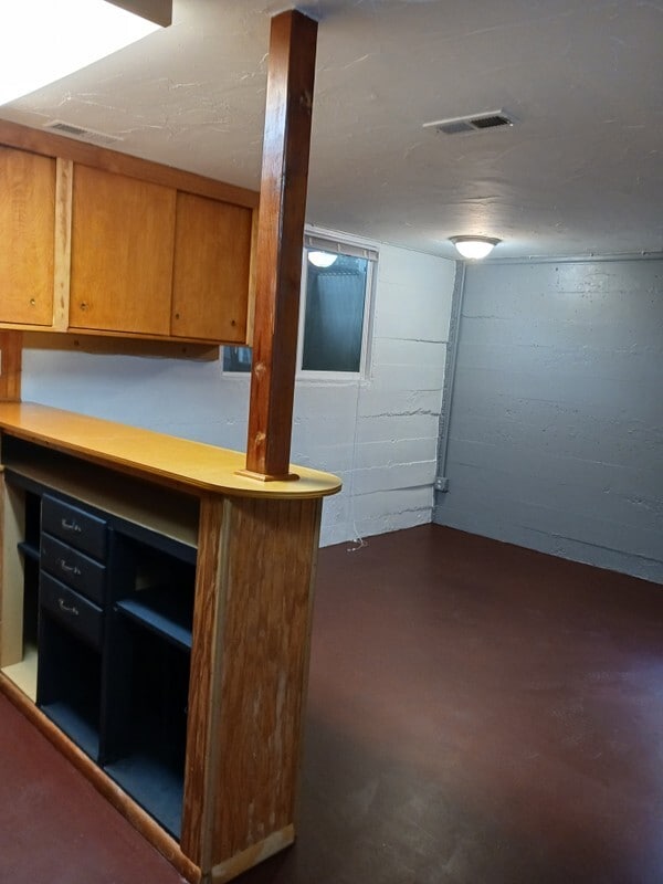 Building Photo - 2231 E Wilmott Dr