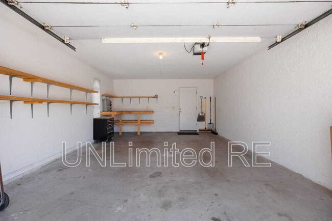 Building Photo - 6135 Crista Lynn Pl