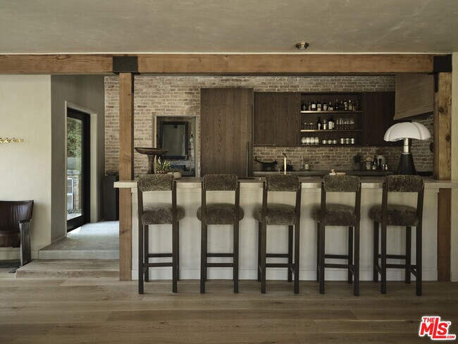 Building Photo - 10420 Lisbon Ln