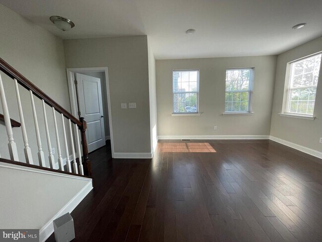 Building Photo - 1101 Hights Farm Rd N