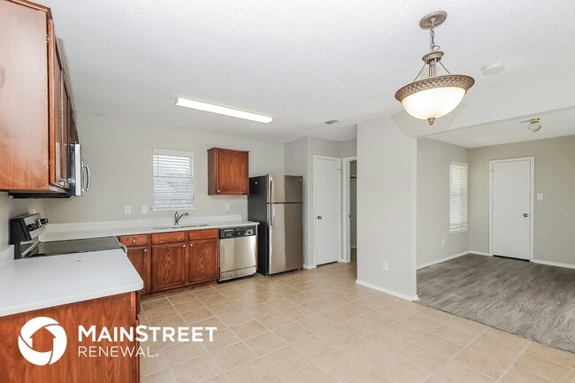 Building Photo - 4300 Bent Oaks Dr