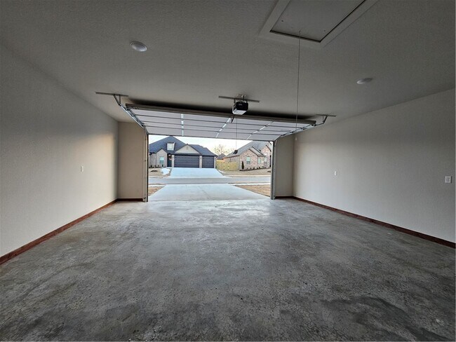 Building Photo - 1450 Sessile Oak Wy