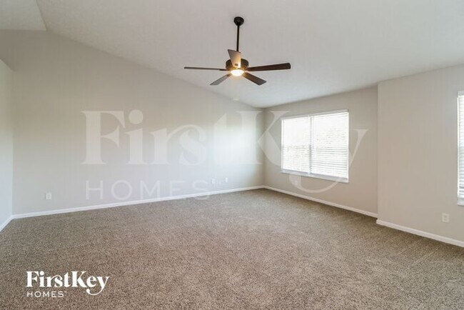 Building Photo - 2 Pebblestone Ct