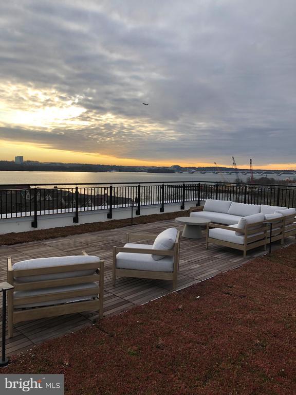 Building Photo - 801 N Fairfax St