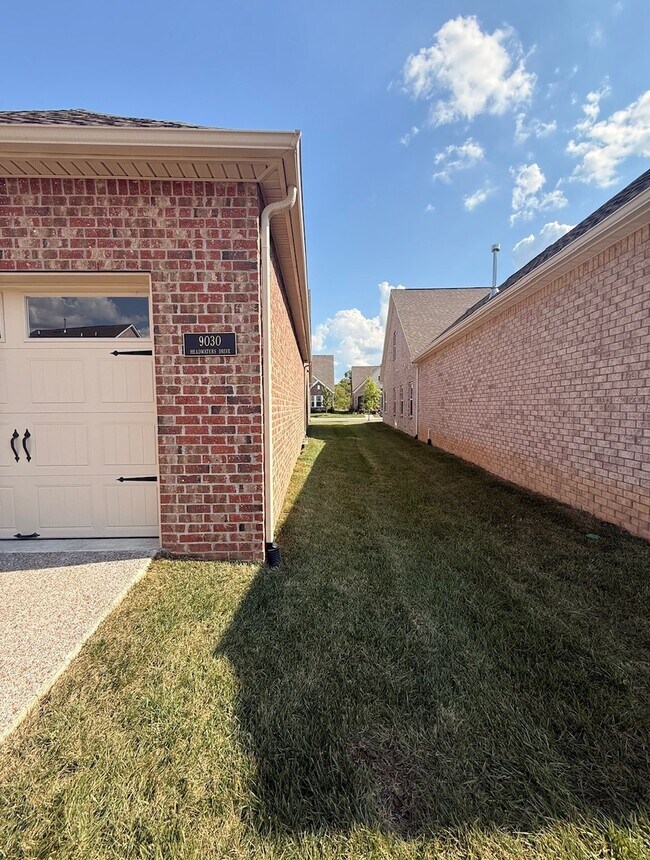 Building Photo - 9030 Headwaters Dr