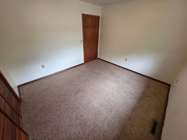 Building Photo - 4925 Coventry Ct
