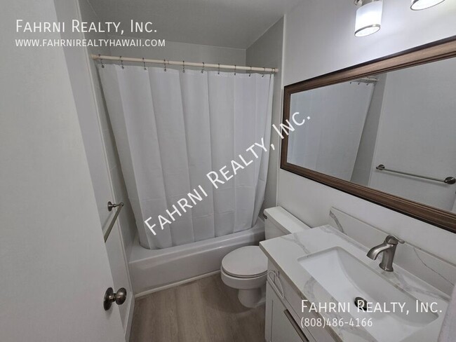 Building Photo - Beautifully Remodeled 1-Bedroom Condo with...