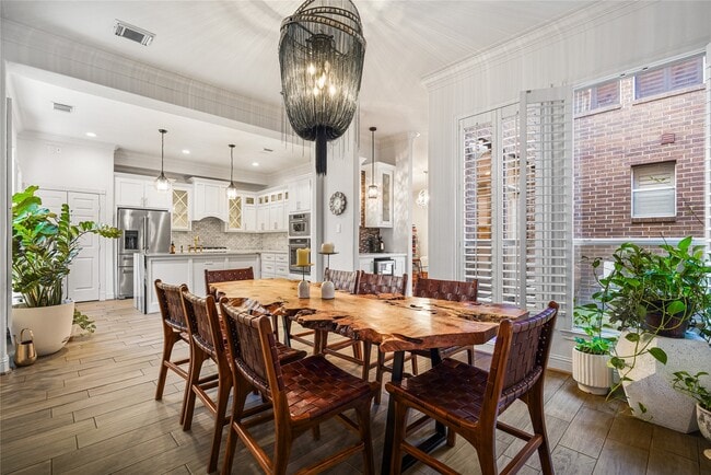 Building Photo - 4746 Post Oak Timber Dr