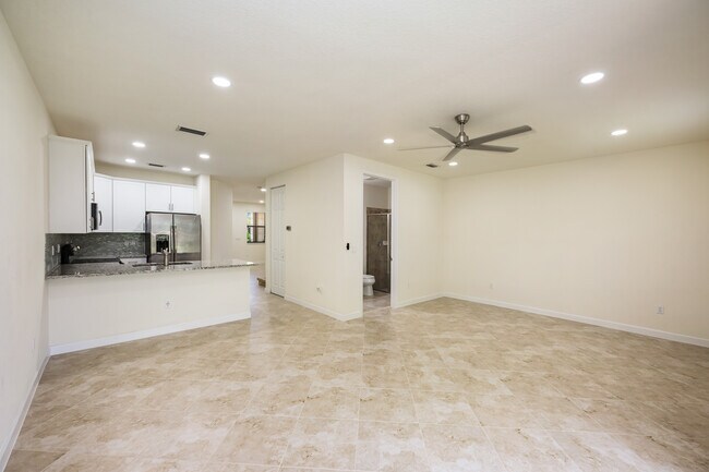 Building Photo - 6948 Broadland Wy