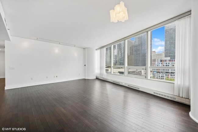 Building Photo - 340 E Randolph St
