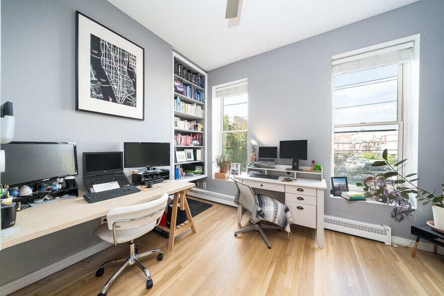 Building Photo - 201 Pavonia Ave