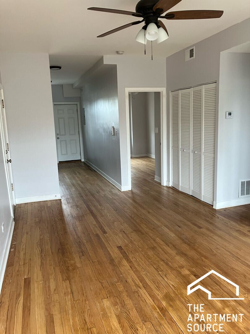 Building Photo - 4405 N Kimball Ave
