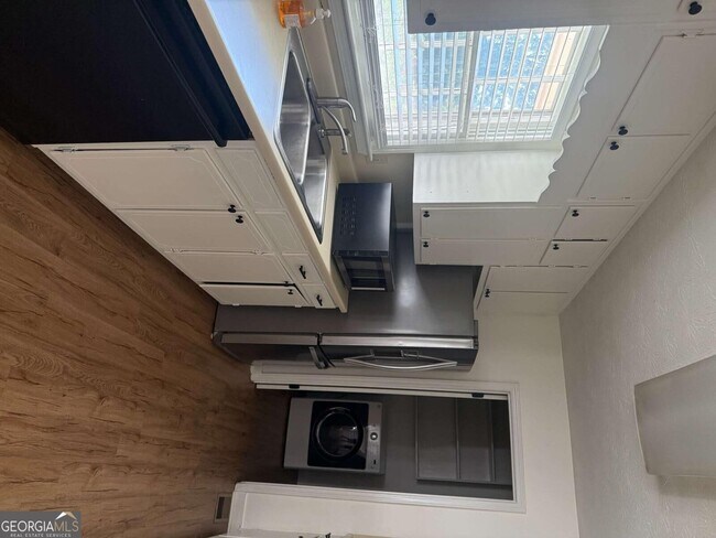 Building Photo - 2168 Cannon Hill Rd SW