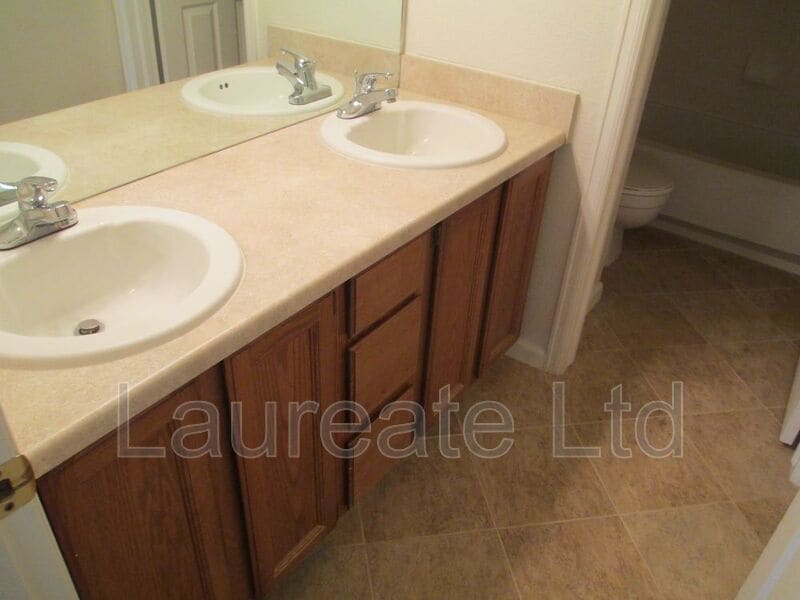 Building Photo - 2449 S Ellis Ct