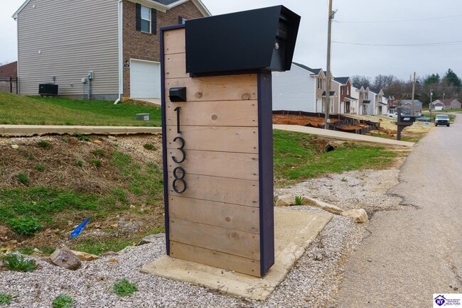 Building Photo - 138 Red Hawk Dr