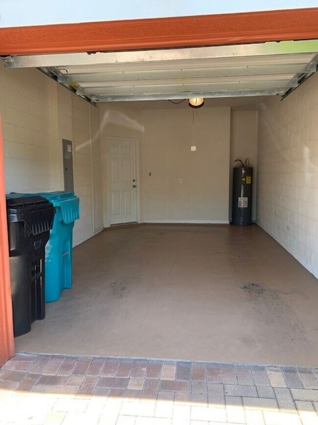 Building Photo - 2-story, 3/2.5, Lake Nona Townhome for ren...