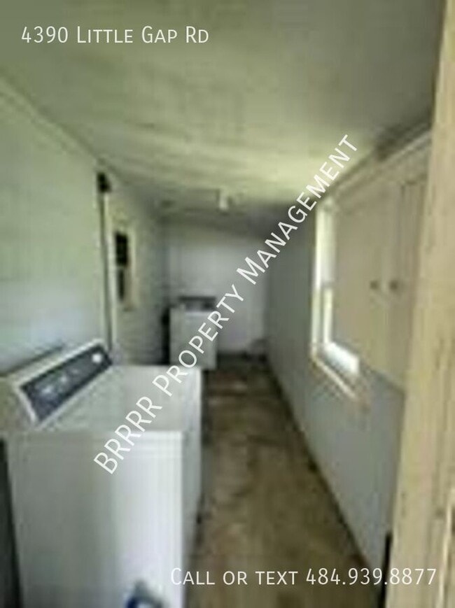 Building Photo - 4390 Little Gap Rd