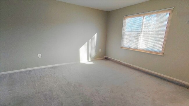 Building Photo - 1920 Americana Way