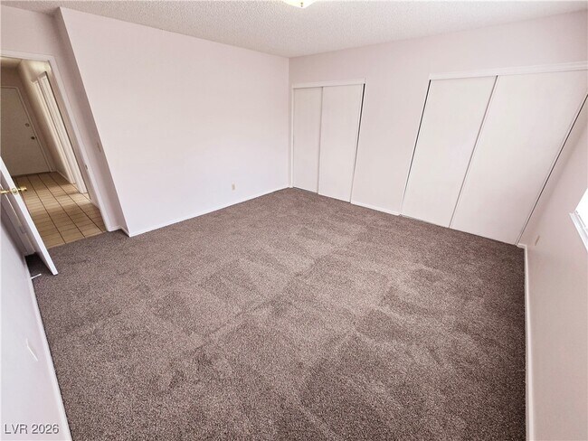 Building Photo - 1108 Meadbrook St