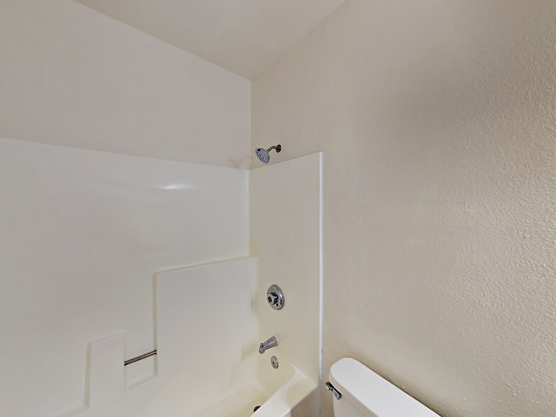 Building Photo - Villa Hermosa I