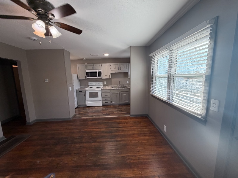 Building Photo - 635 S 3rd St