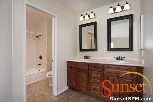 Building Photo - 4010 Mahaila Ave