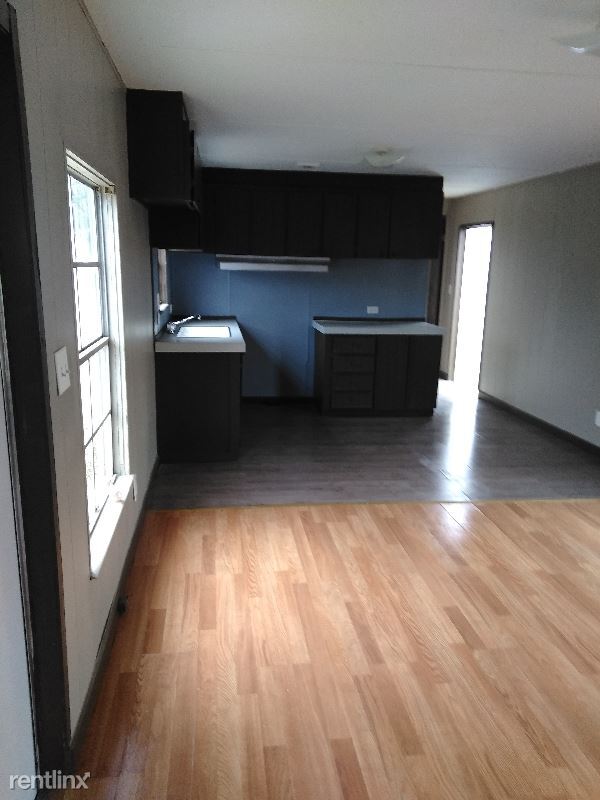 Building Photo - 2 br, 1 bath Mobile Home - 810 Penny Ln