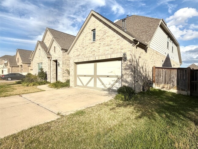 Building Photo - 6610 Lake Oasis Dr