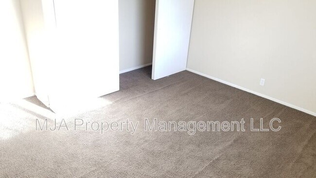 Building Photo - 5830 S Nickle Way