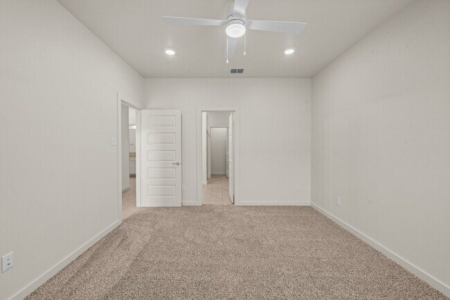 Building Photo - Brand new townhomes in Frenship East!