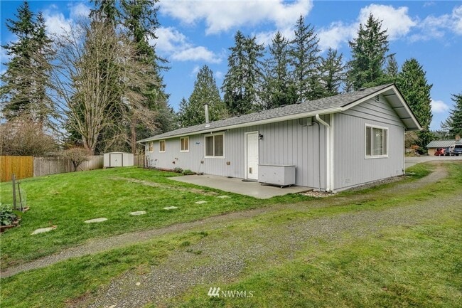 Building Photo - CLICK "REQUEST A TOUR" NOW!