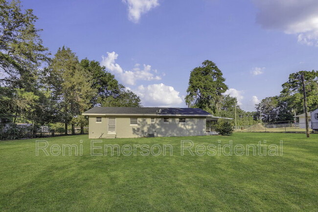 Building Photo - 14025 Southeast 54th Ct.