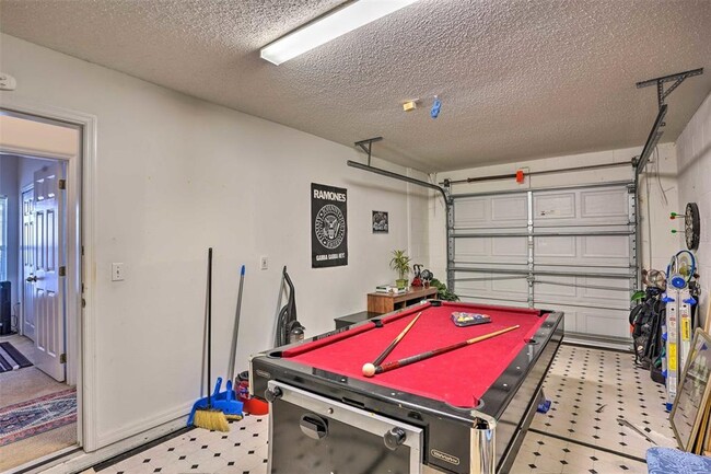 Building Photo - 2660 Hemingway Ave