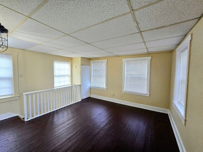 Building Photo - 6107 Old Bethlehem Pike