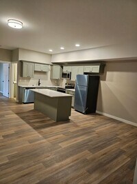 Building Photo - New 2 bed apartment