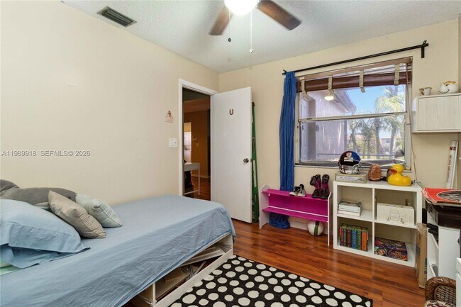 Building Photo - 1250 SW 113th Terrace