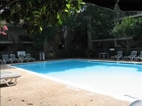 Building Photo - Live Oak Bend