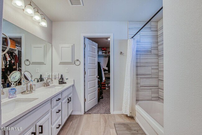 Building Photo - 12257 Desert Dove Ave