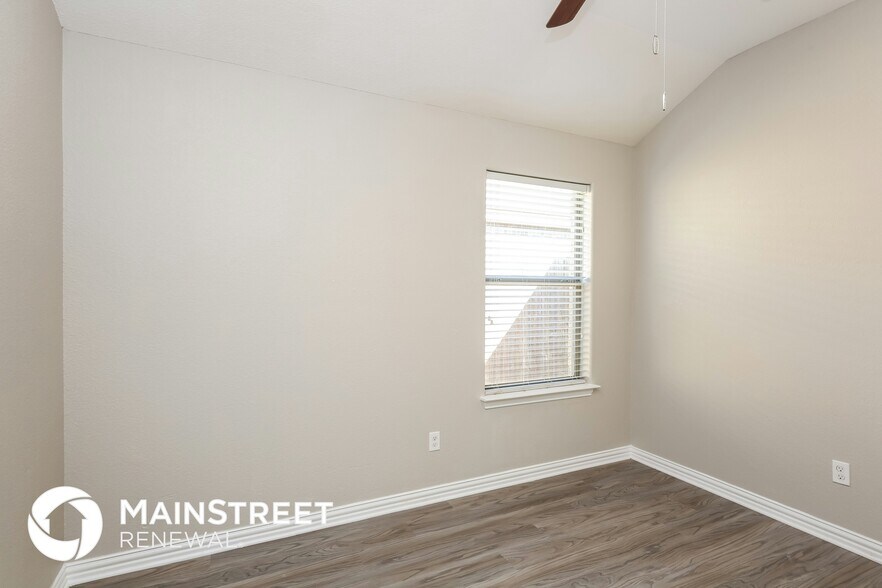 Building Photo - 3428 Heatherbend St