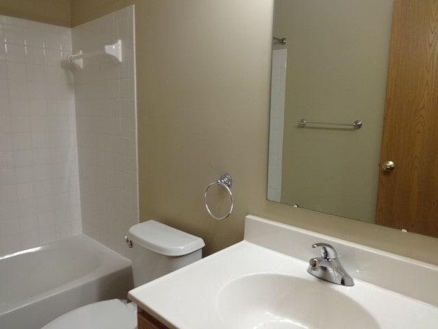 Building Photo - 9300 Huggins Ln