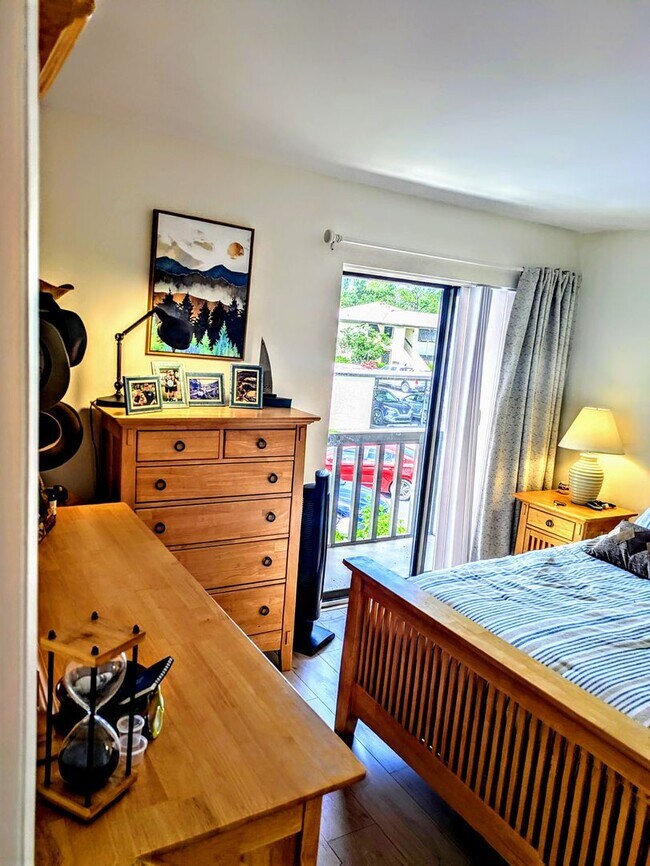 Building Photo - SEASONAL/SHORT TERM TURNKEY condo