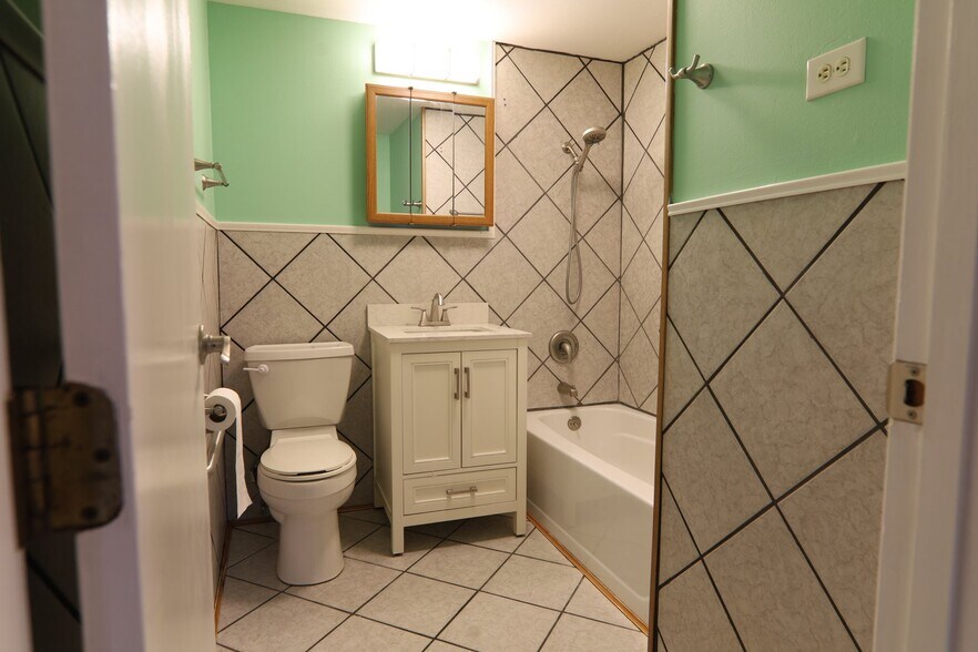 Building Photo - 4410 Pennystone Av