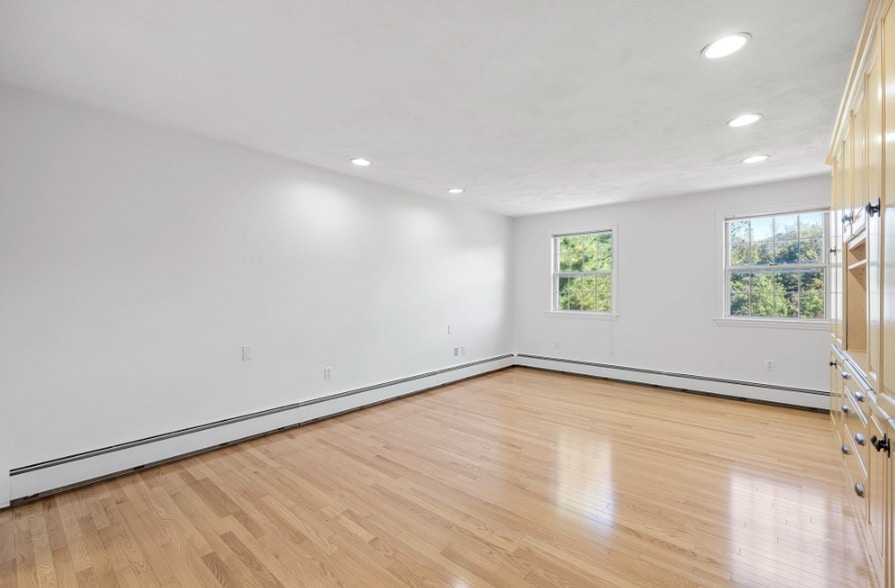 Building Photo - 31 Coolidge Rd